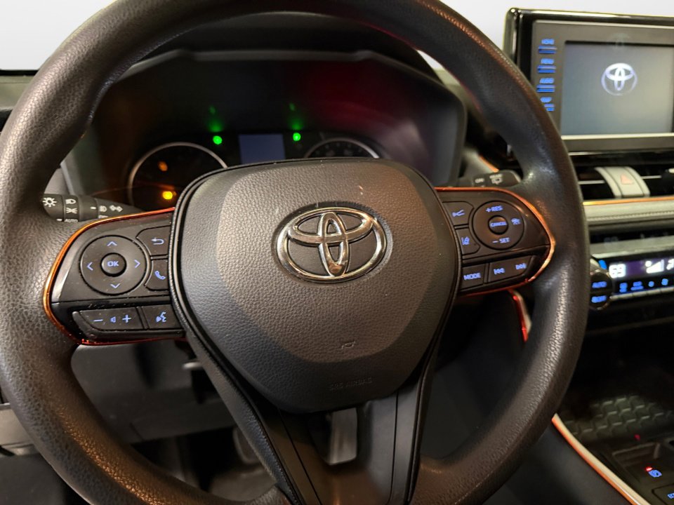 Used 2019 Toyota RAV4 XLE AWD/4WD image 13