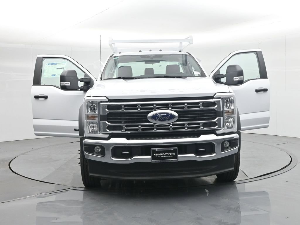 New 2025 Ford F450 XL w/ XL Chrome Package image 43