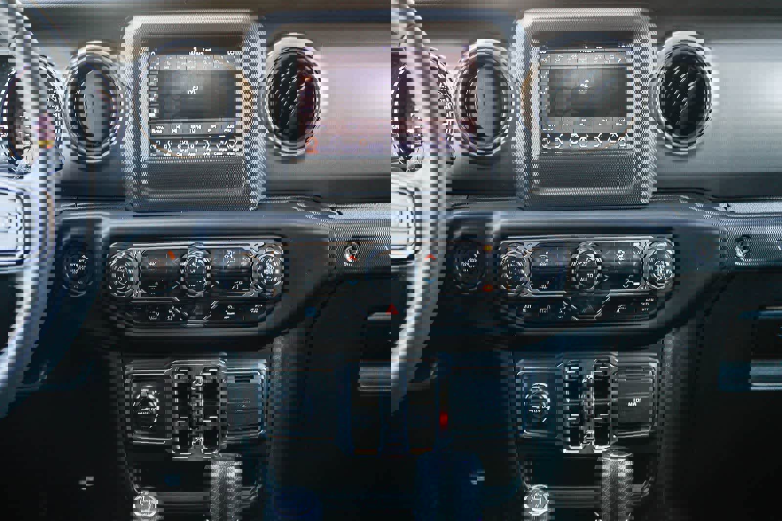 Used 2023 Jeep Wrangler Unlimited image 13