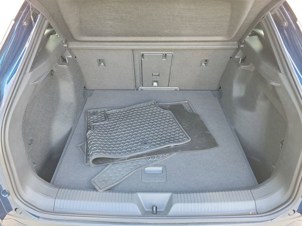 Used 2023 Volkswagen ID.4 S image 7