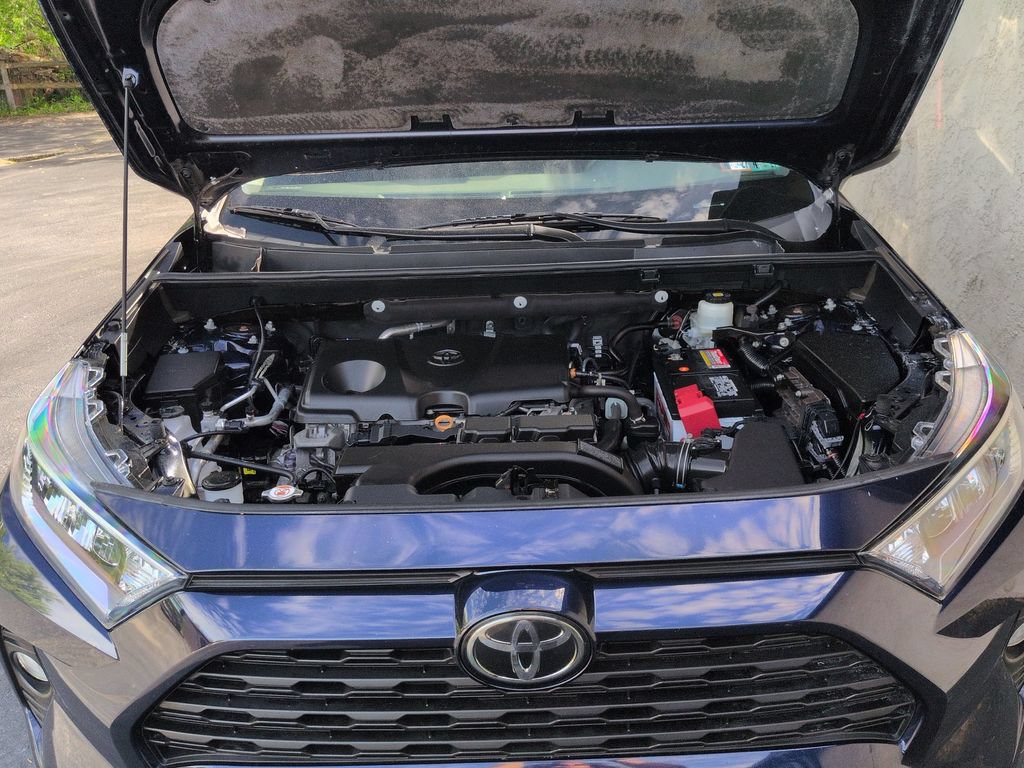 Used 2020 Toyota RAV4 XLE w/ Convenience Package AWD/4WD image 17