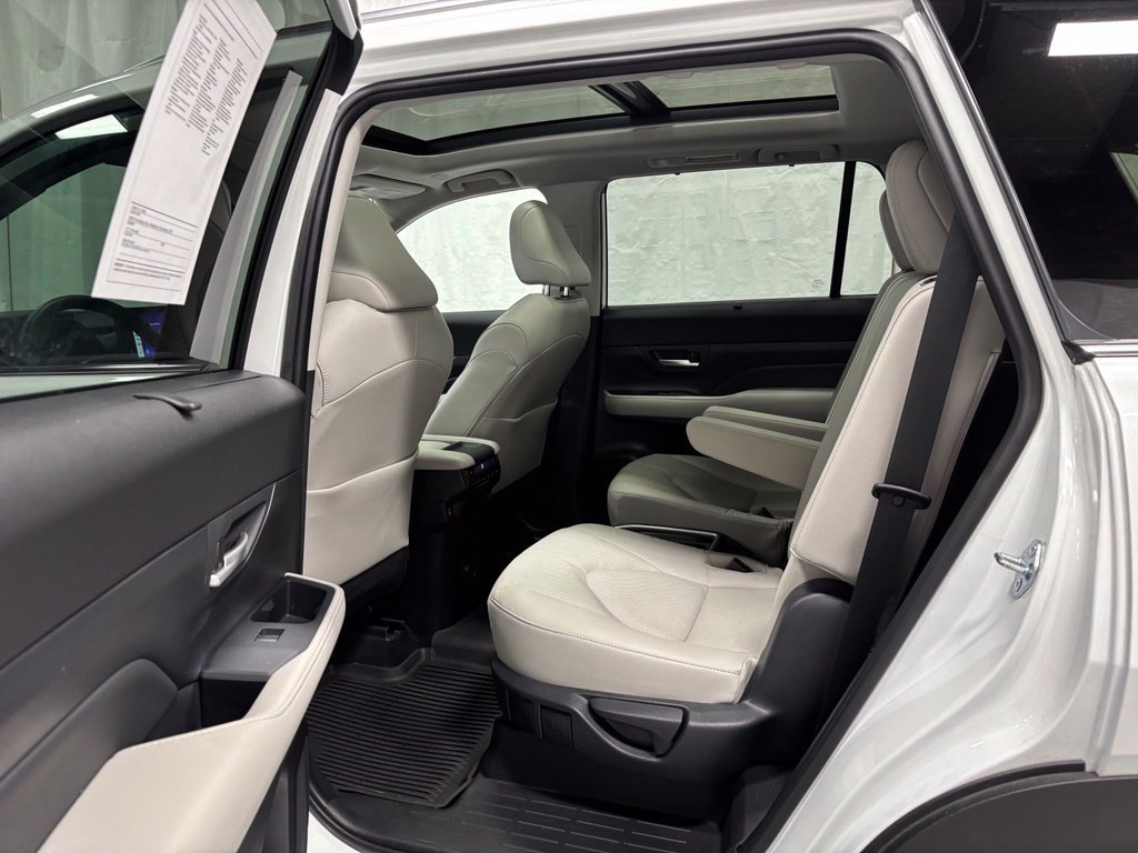 Used 2026 Toyota Grand Highlander AWD image 46