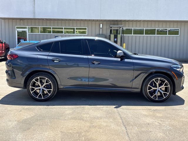 Used 2020 BMW X6 M50i AWD/4WD image 2