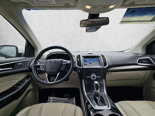 Used 2017 Ford Edge Titanium w/ Equipment Group 302A AWD/4WD image 17