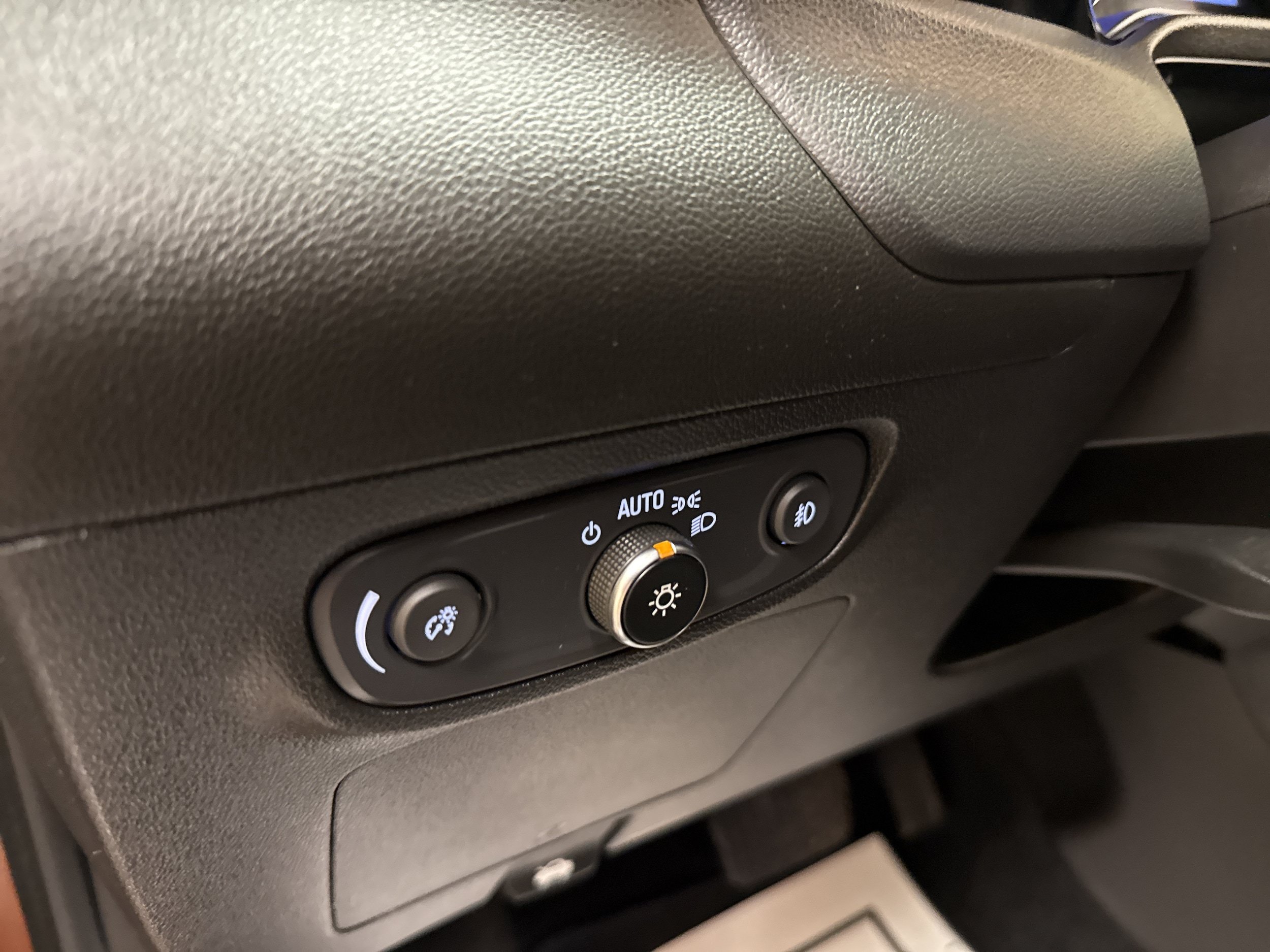 Used 2021 Buick Encore GX Select FWD image 28
