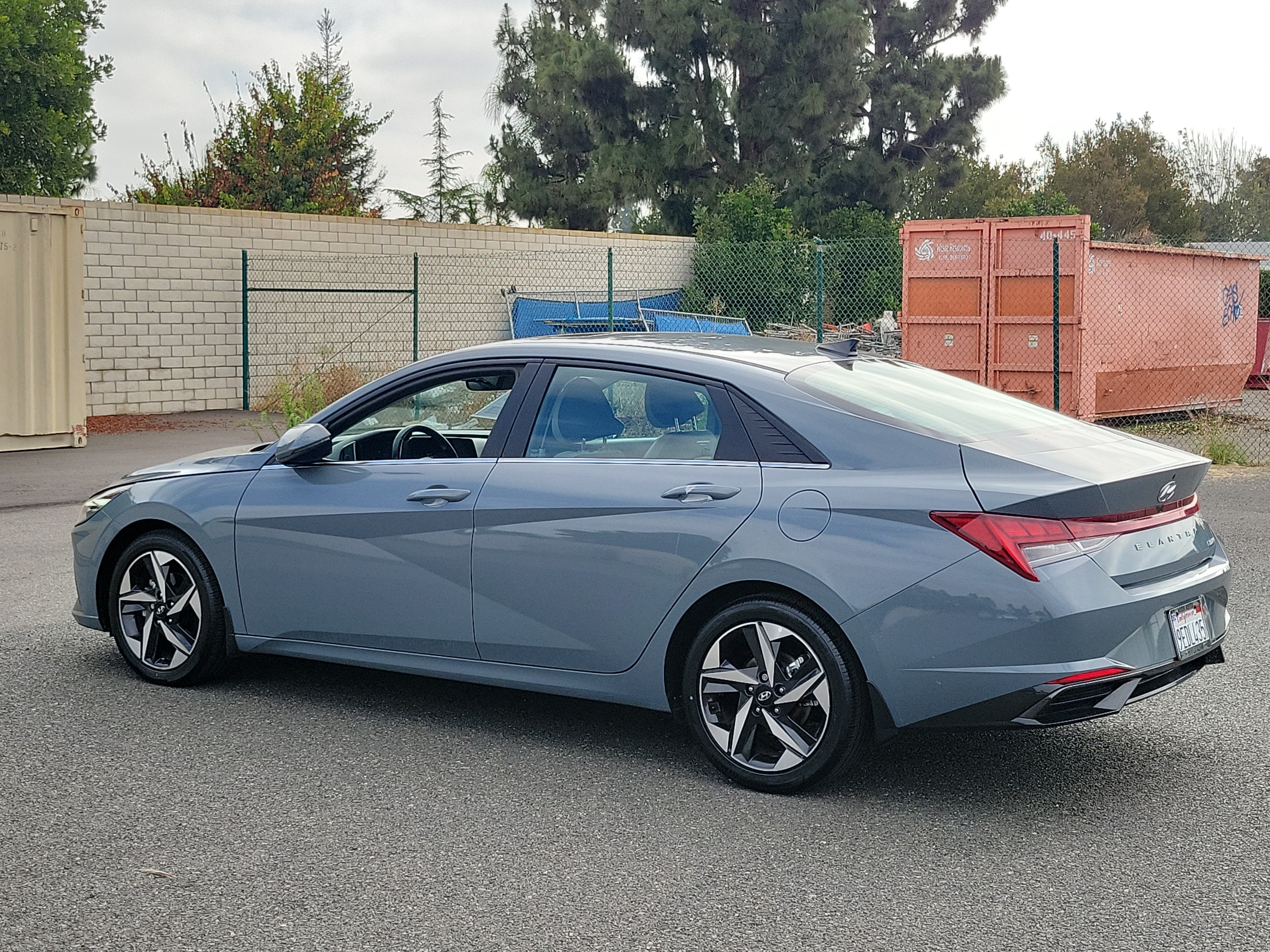 Certified 2023 Hyundai Elantra Limited w/ Cargo Package FWD image 29
