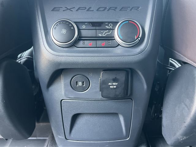Used 2025 Ford Explorer Platinum w/ Ultimate Package AWD/4WD image 34