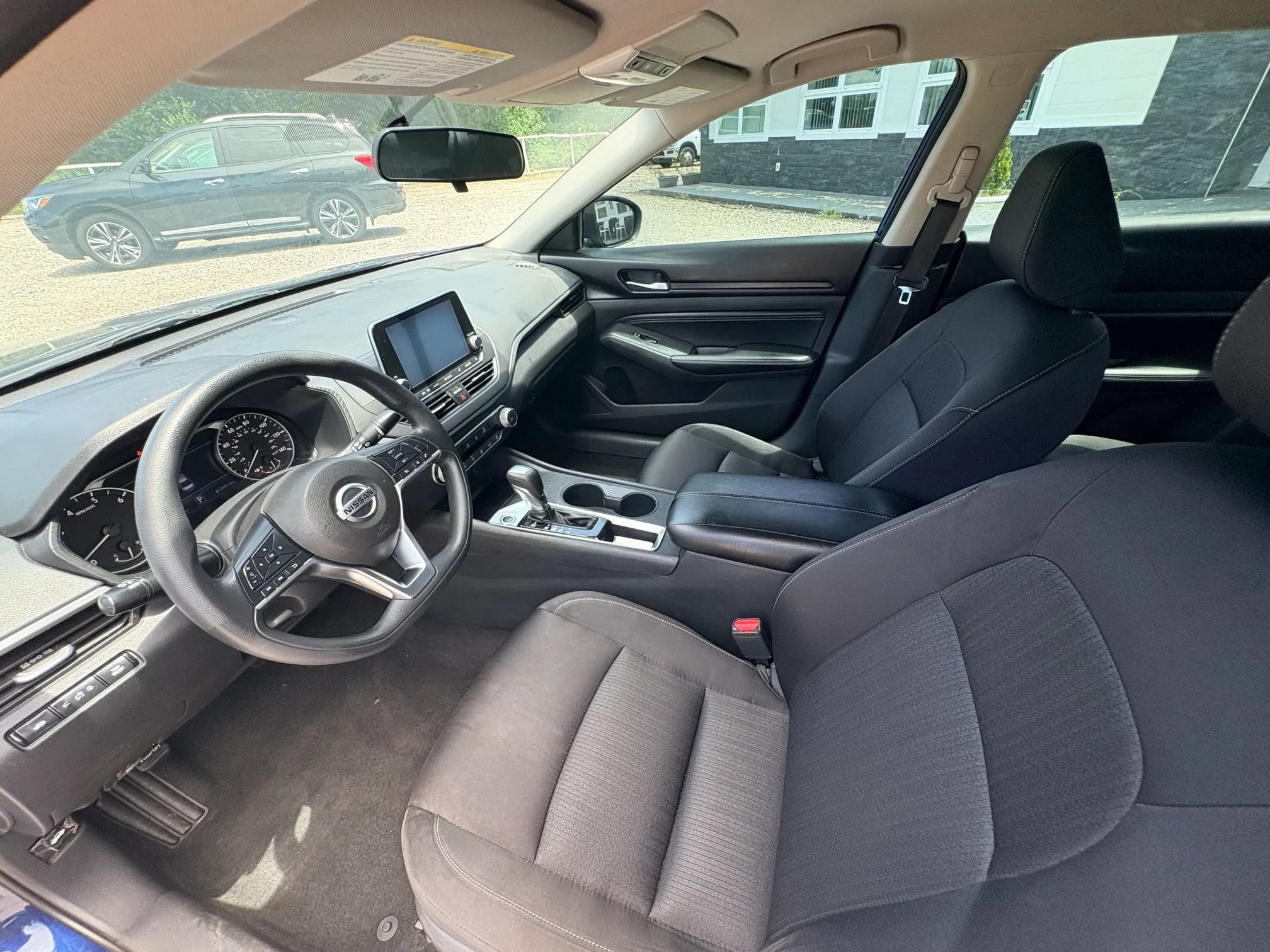 Used 2020 Nissan Altima 2.5 S FWD image 11