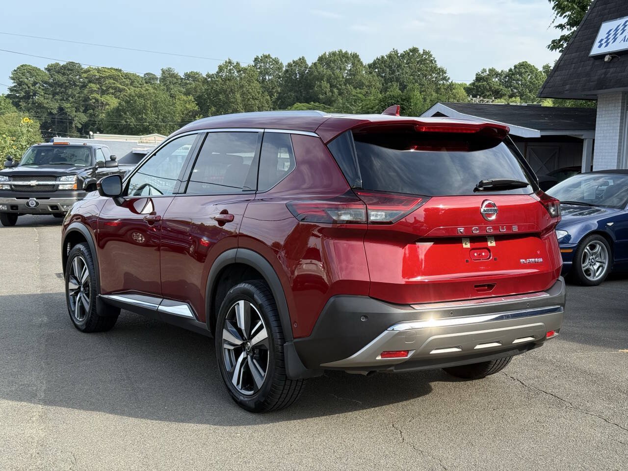 Used 2021 Nissan Rogue Platinum FWD image 6