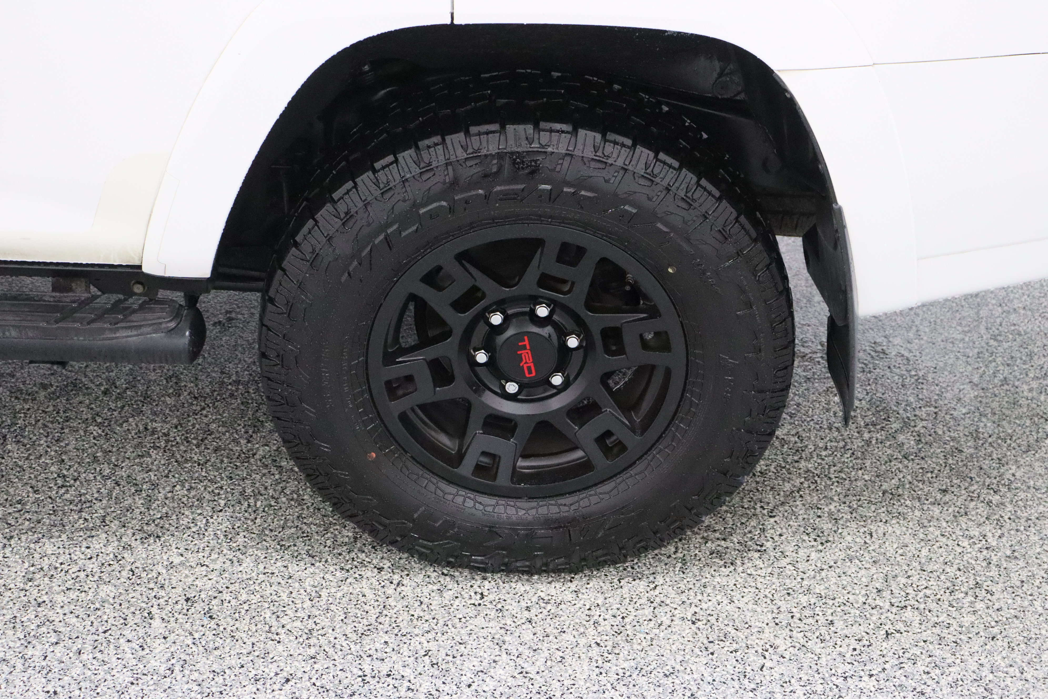 Used 2017 Toyota 4Runner TRD Off-Road Premium AWD/4WD image 10