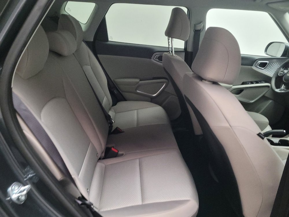Used 2025 Kia Soul LX FWD image 19
