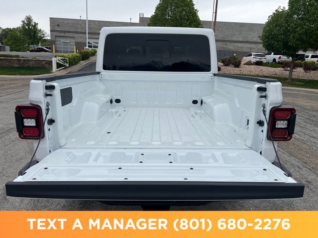 New 2026 Jeep Gladiator Mojave AWD/4WD image 11