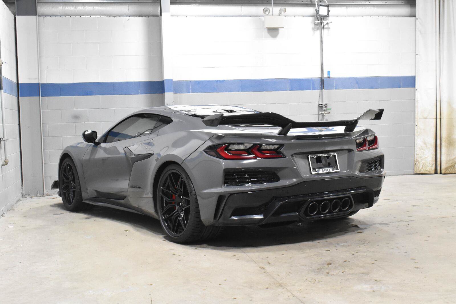 Used 2024 Chevrolet Corvette Z06 RWD image 14