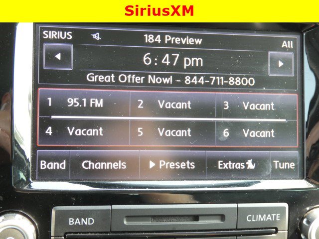 Used 2013 Volkswagen Touareg Sport image 14