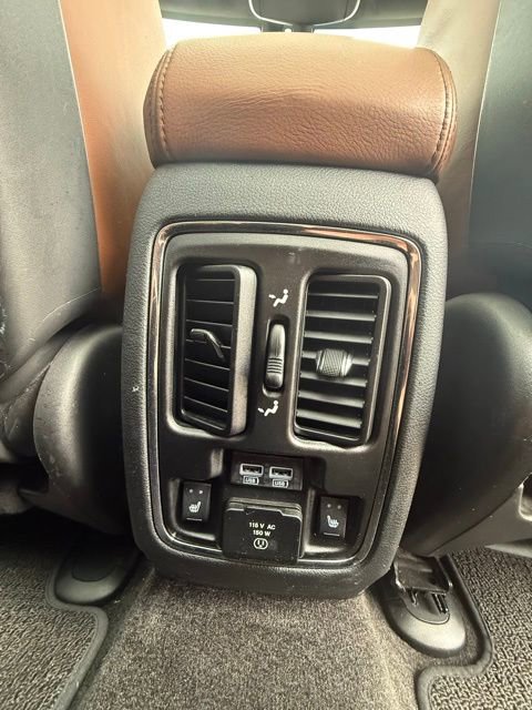 Used 2018 Jeep Grand Cherokee Summit w/ Platinum Series Group image 28