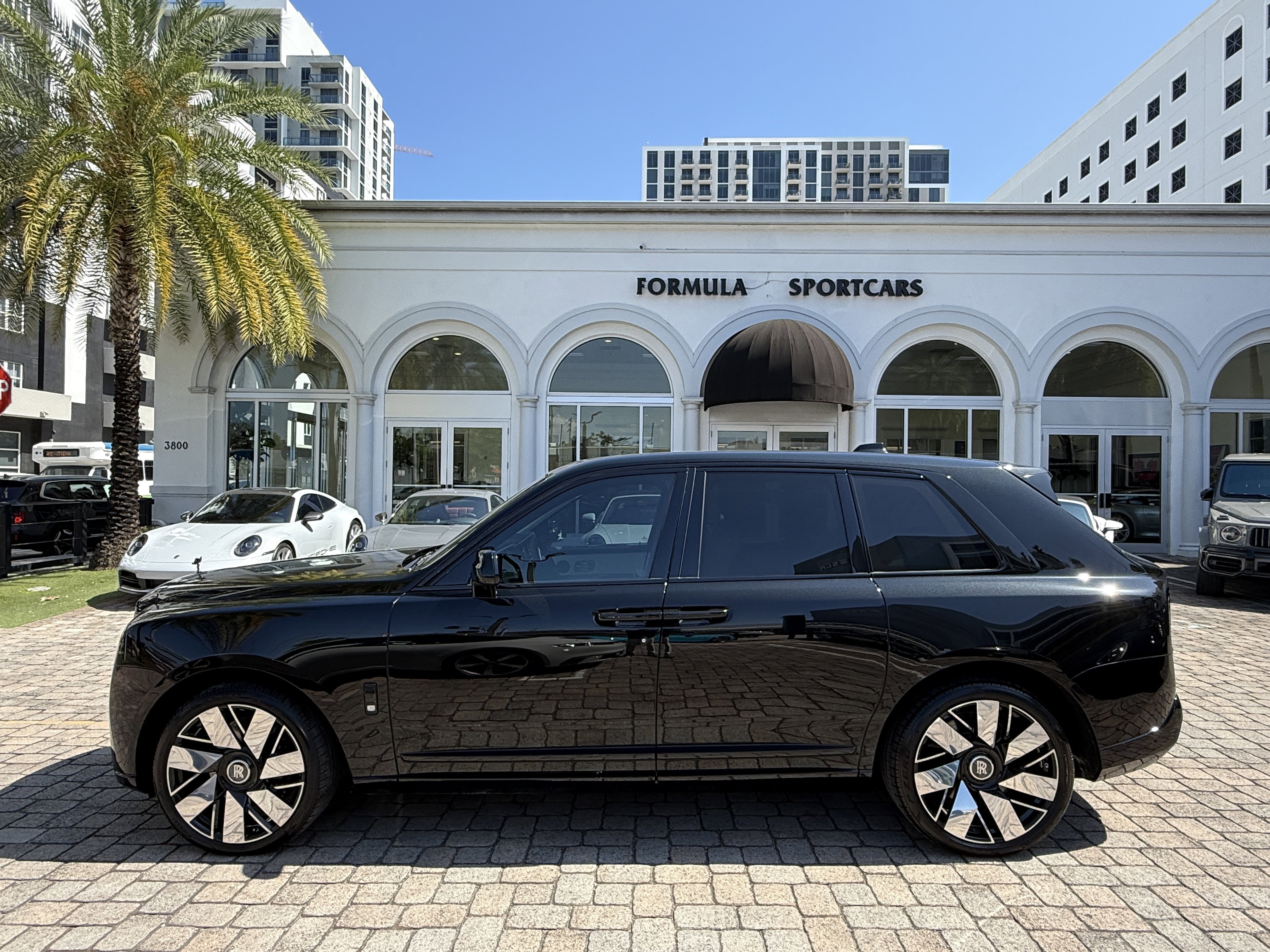 Used 2026 Rolls-Royce Cullinan AWD/4WD image 4