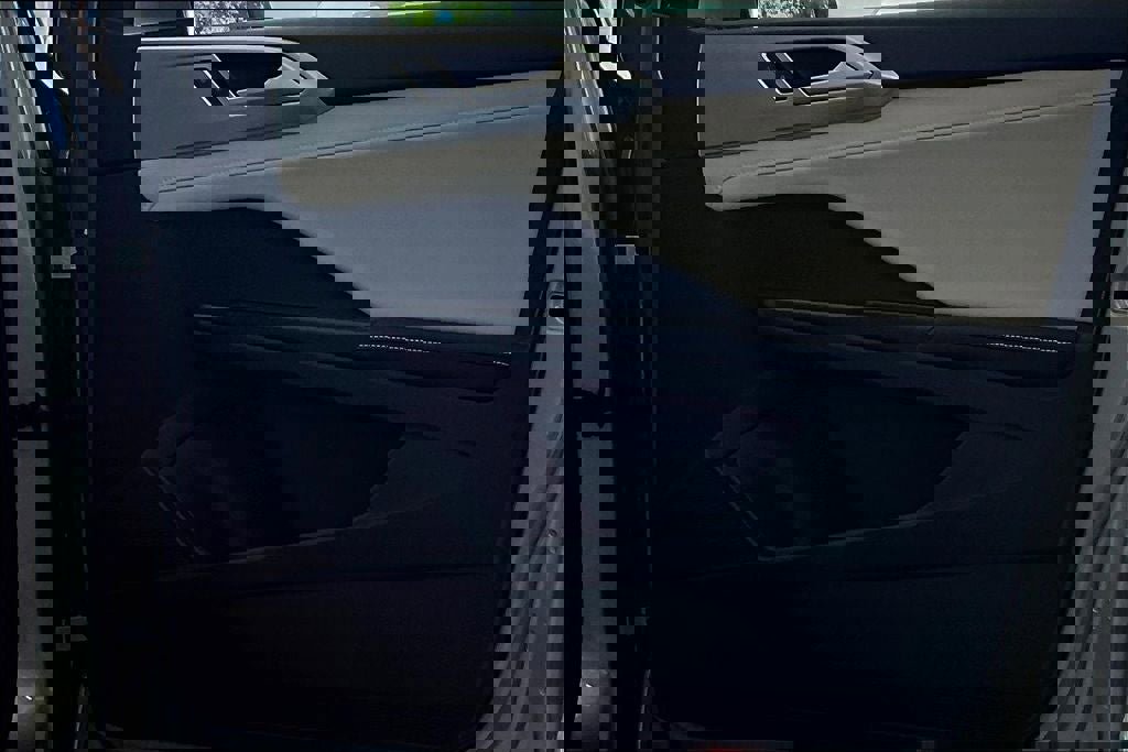 New 2025 Volkswagen Taos SE image 27