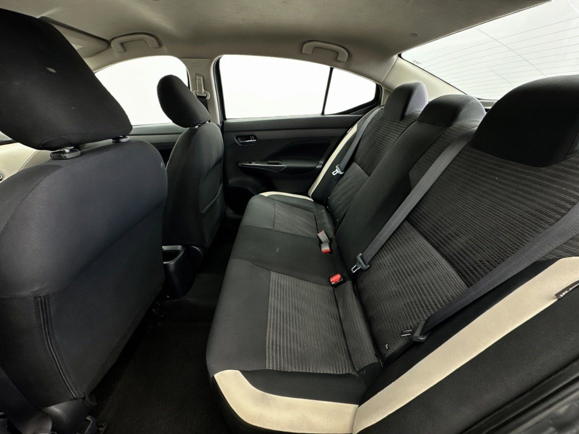 Used 2021 Nissan Versa SV FWD image 15