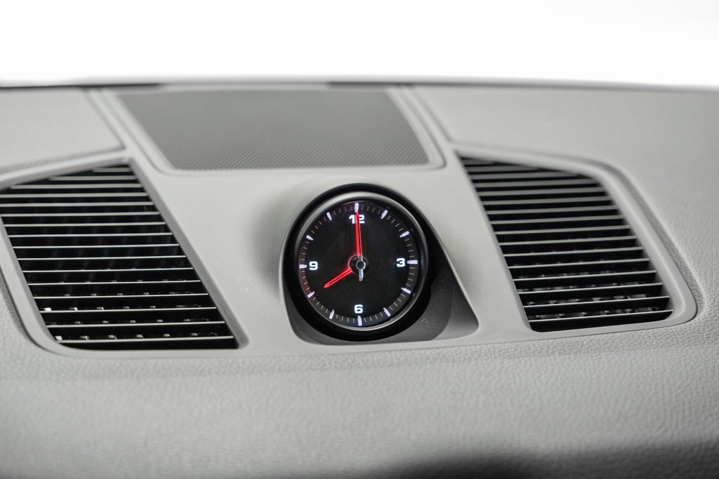 Used 2023 Porsche Cayenne image 25