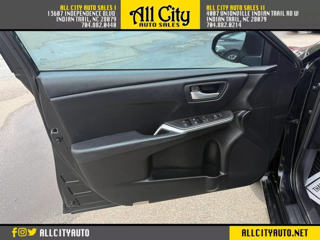 Used 2016 Toyota Camry LE FWD image 21