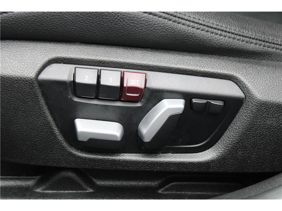 Used 2018 BMW 330i xDrive Sedan image 15