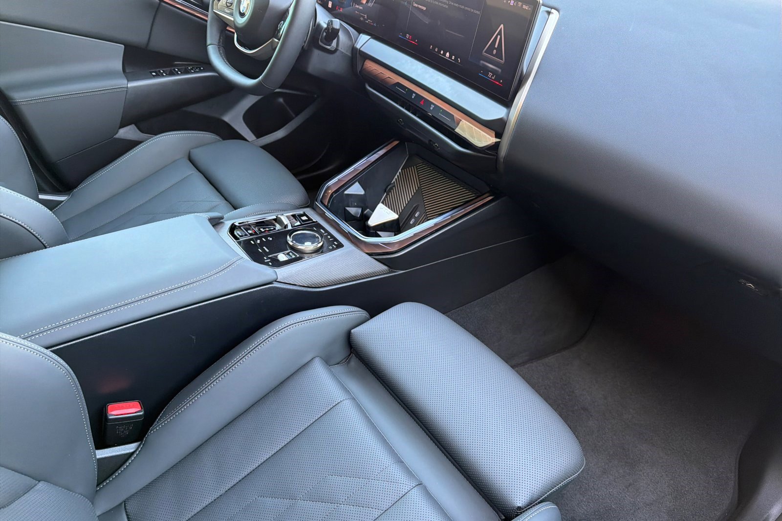 Used 2025 BMW X3 xDrive30i w/ Premium Package image 19