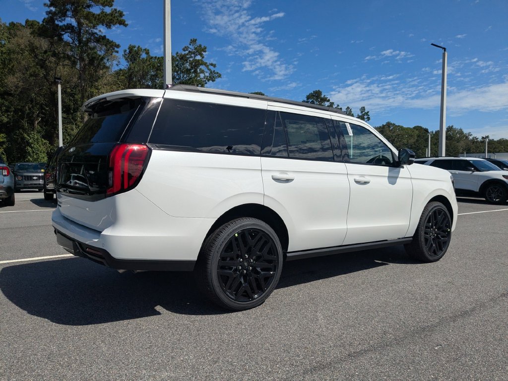 New 2027 Ford Expedition Platinum w/ Stealth Performance Package AWD/4WD image 4
