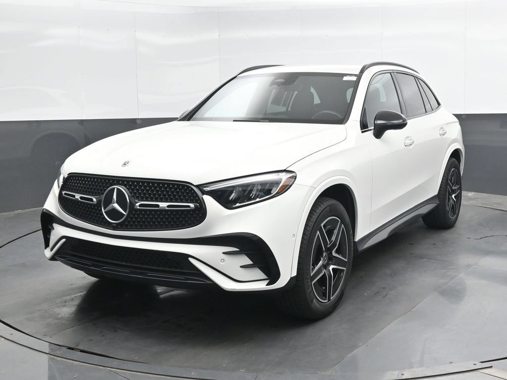Used 2024 Mercedes-Benz GLC 300 4MATIC image 8