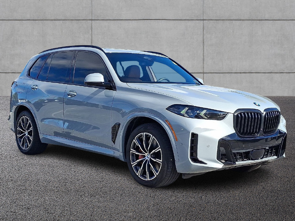 Used 2026 BMW X5 xDrive40i AWD/4WD image 3