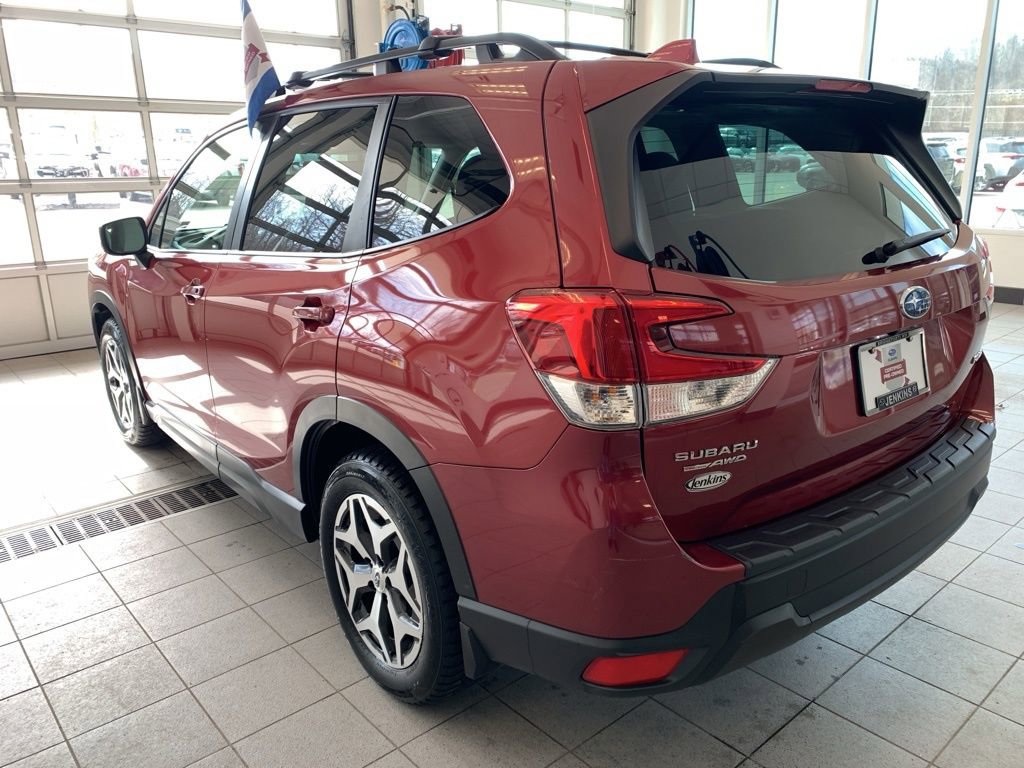 Certified 2023 Subaru Forester Premium image 15