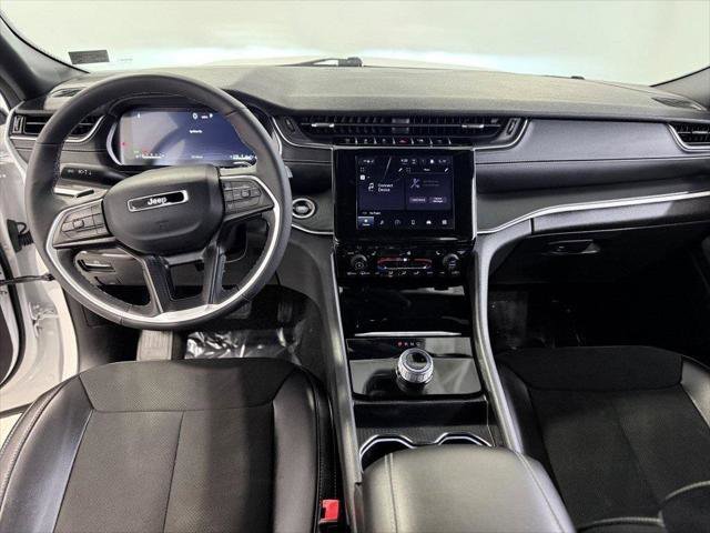 Certified 2024 Jeep Grand Cherokee Altitude image 24