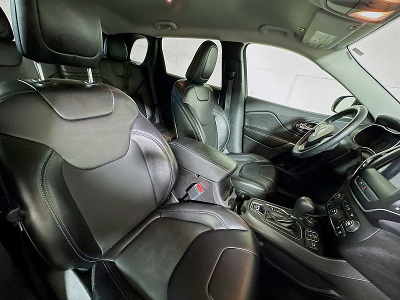 Used 2019 Jeep Cherokee Latitude Plus w/ Cold Weather Group image 26