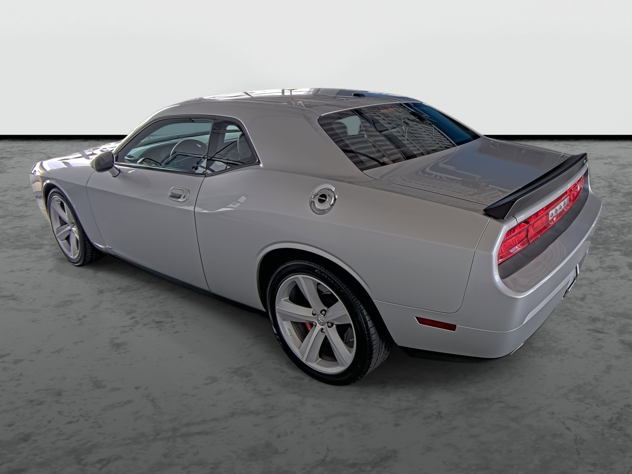 Used 2008 Dodge Challenger SRT8 image 2
