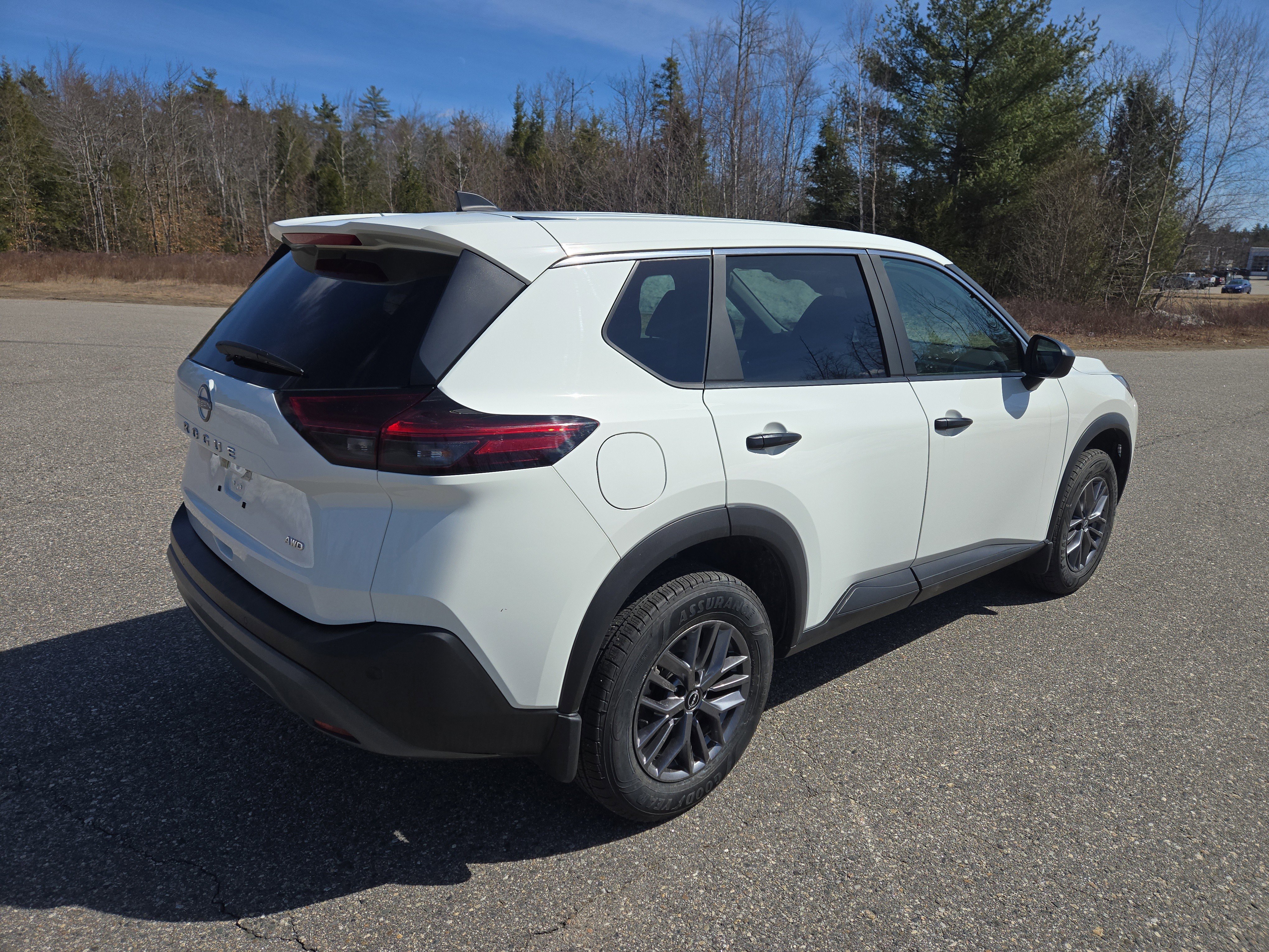 Used 2023 Nissan Rogue S image 5