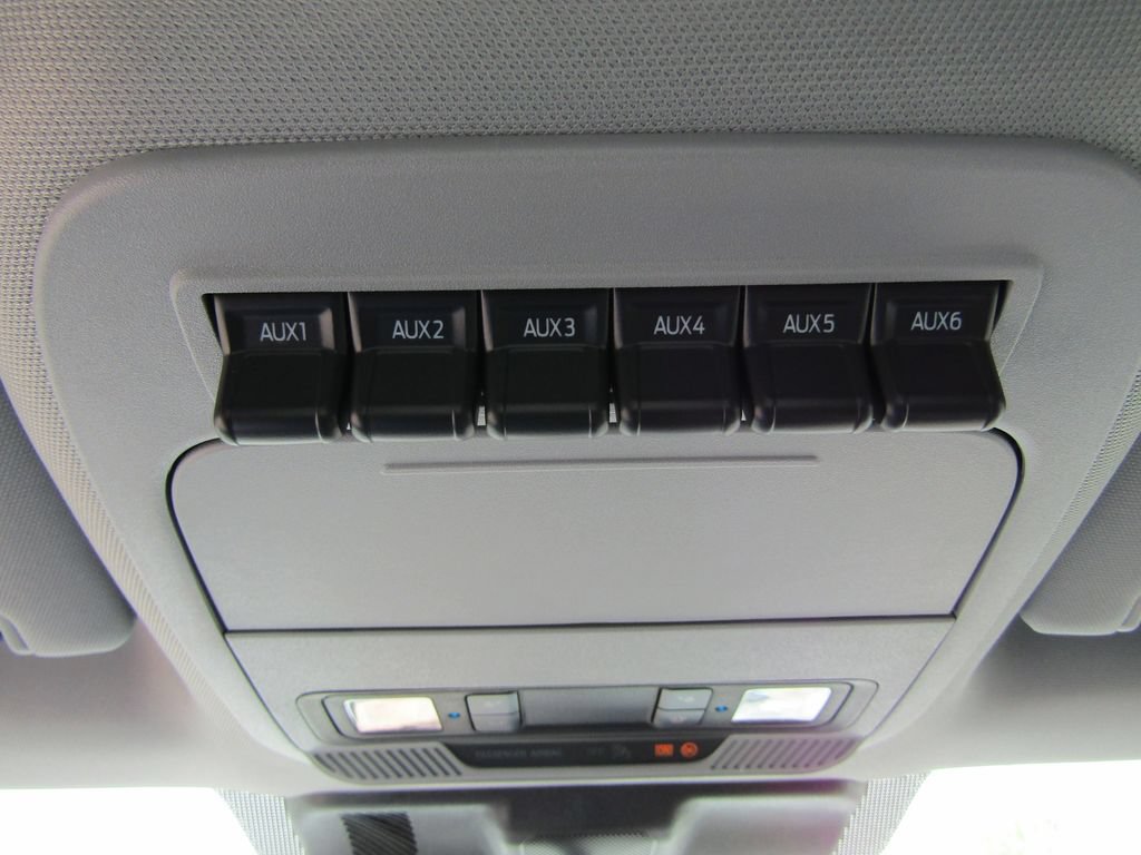 New 2026 Ford F550 4x4 Regular Cab Super Duty image 31
