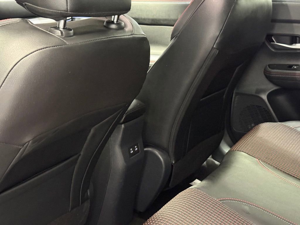 Certified 2025 Nissan Kicks SR image 19