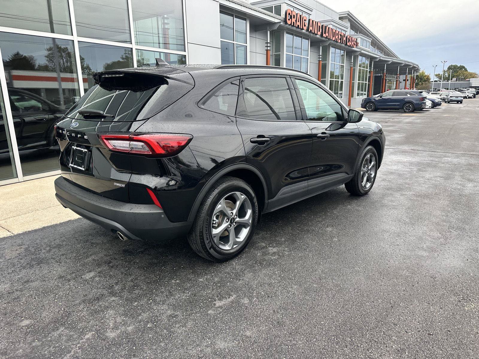 Used 2025 Ford Escape ST-Line Select AWD/4WD image 4
