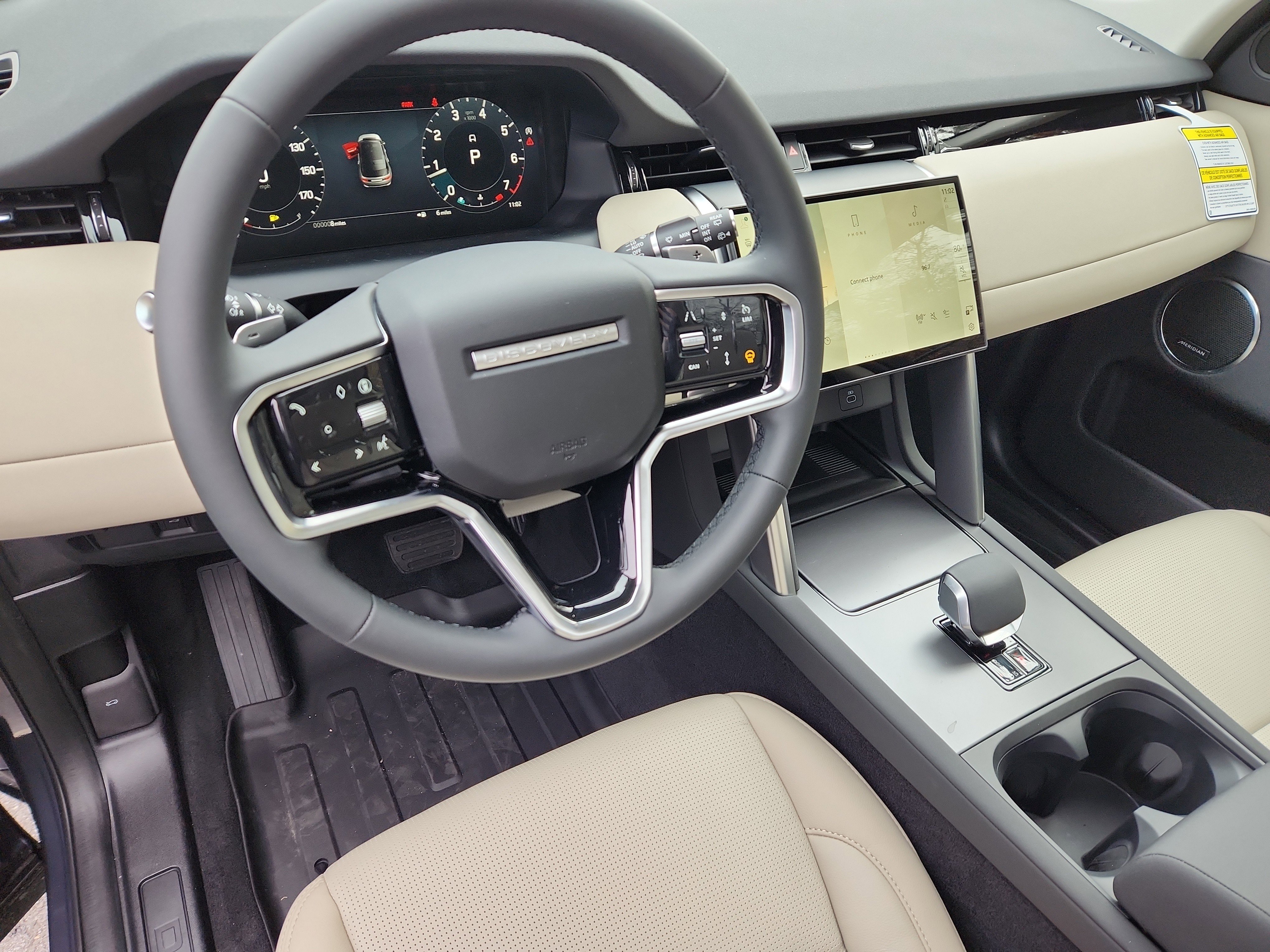 New 2025 Land Rover Discovery Sport S image 15