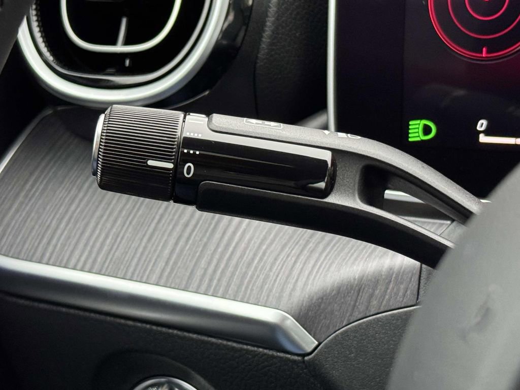 Certified 2025 Mercedes-Benz C 300 Sedan image 22