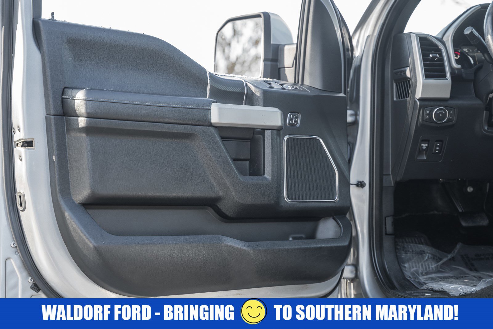 Used 2020 Ford F150 Lariat image 43