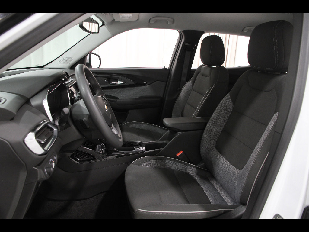 Certified 2023 Chevrolet TrailBlazer LT w/ Convenience Package FWD image 5