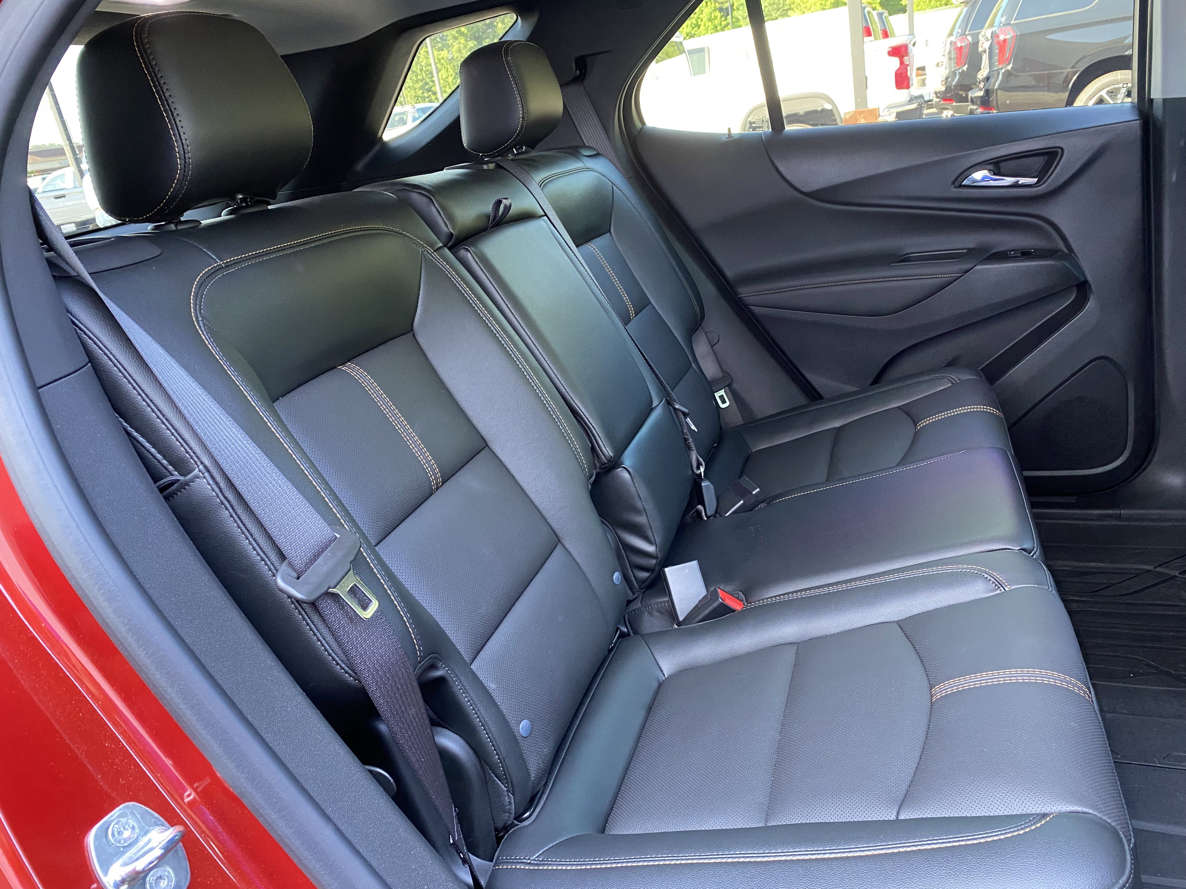 Used 2023 Chevrolet Equinox Premier FWD image 36