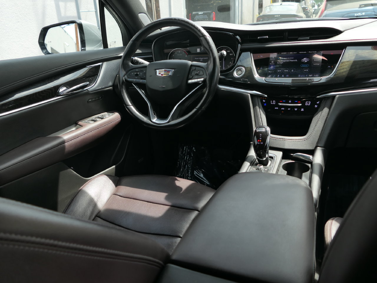 Used 2023 Cadillac XT6 Premium Luxury FWD image 24