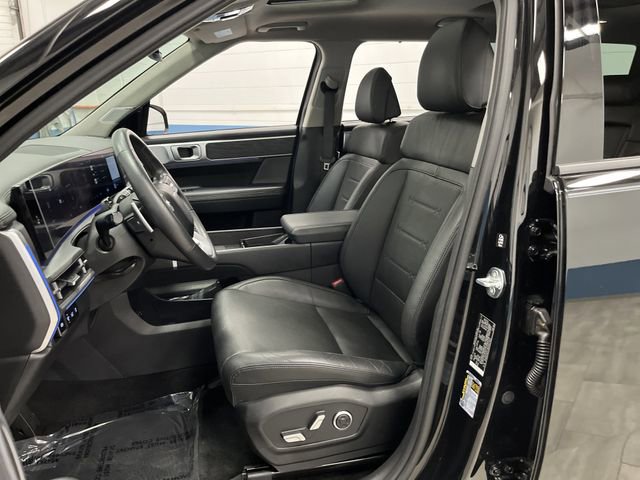 Used 2025 Hyundai Santa Fe Limited image 4