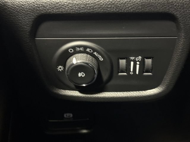 New 2026 Jeep Grand Cherokee Limited w/ Limited Altitude Package AWD/4WD image 19
