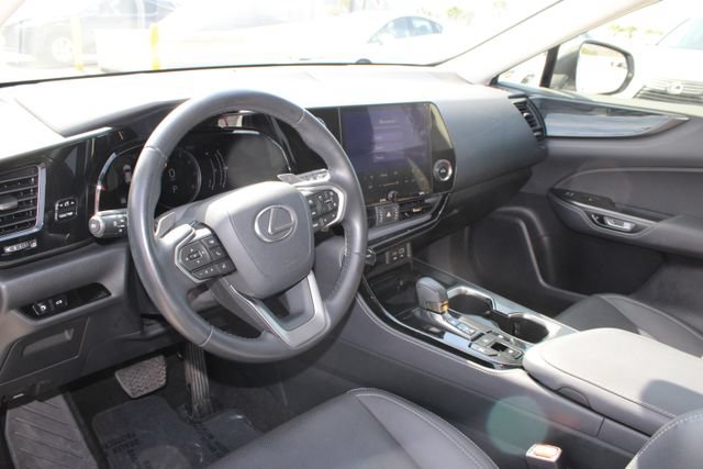 Certified 2024 Lexus NX 250 FWD w/ Premium Package image 12
