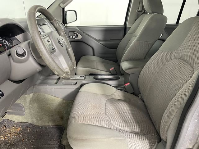Used 2016 Nissan Frontier SV AWD/4WD image 2