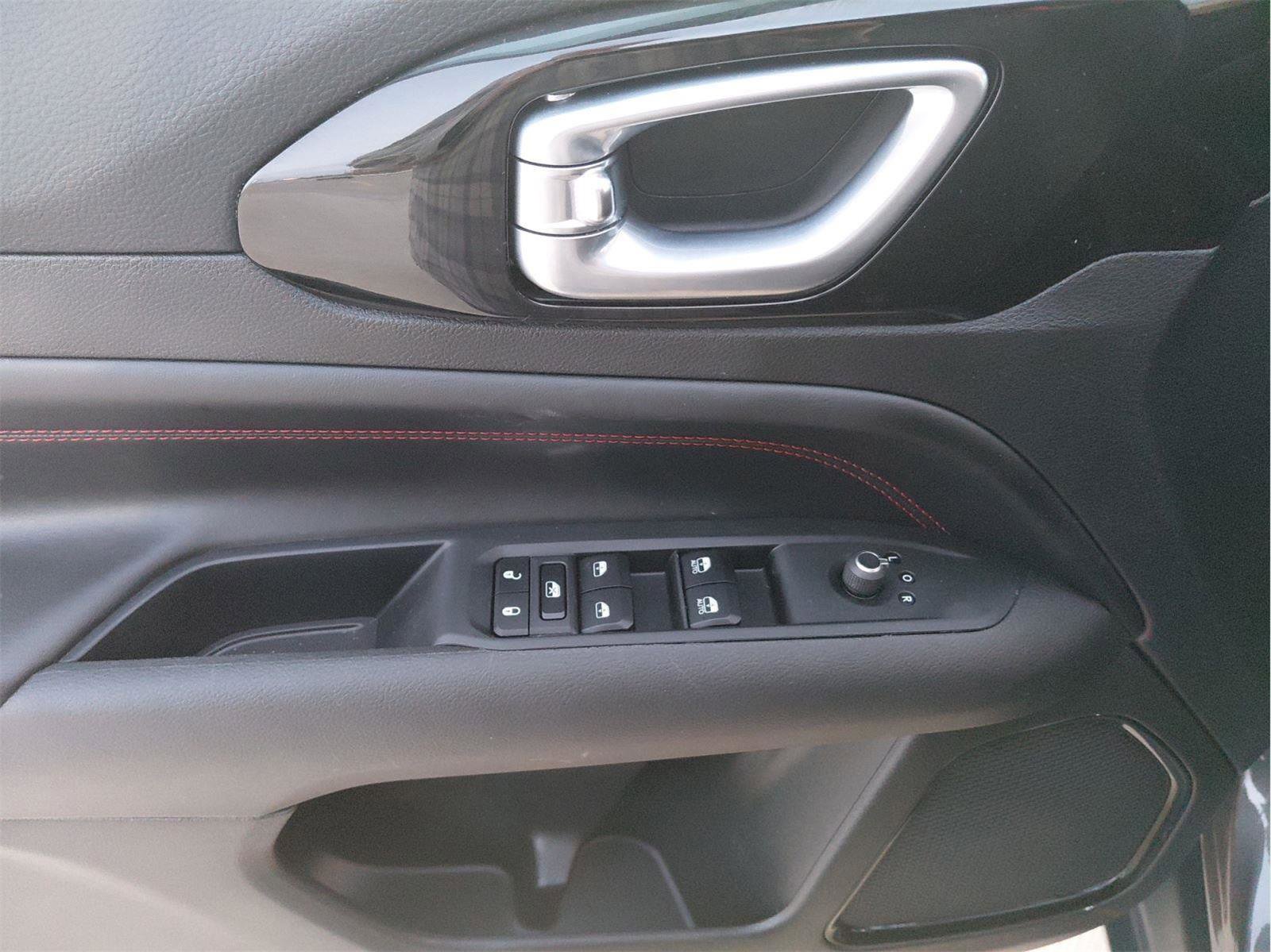 Used 2024 Jeep Compass Trailhawk w/ Trailhawk Convenience Group image 28