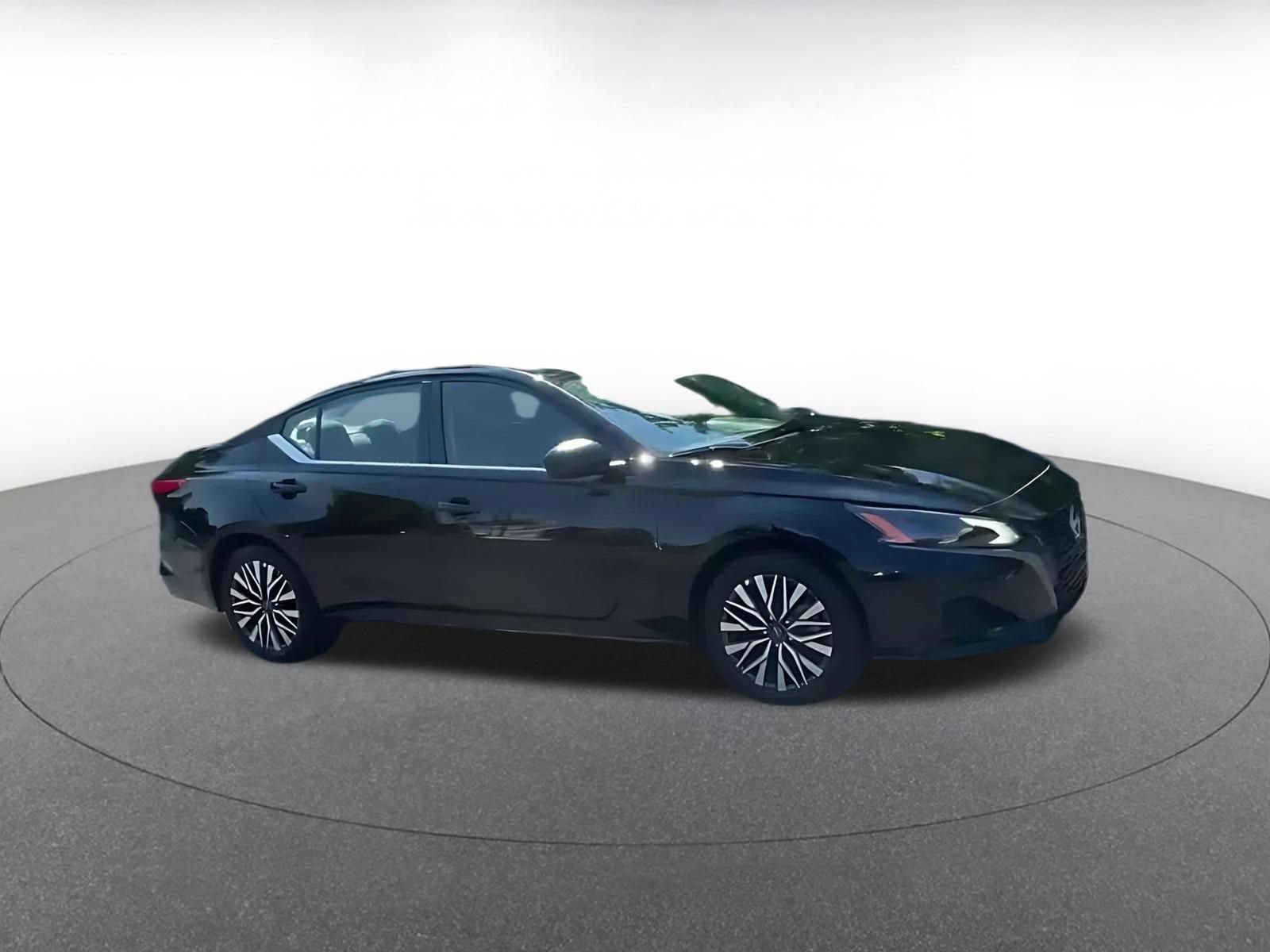 Used 2026 Nissan Altima 2.5 SV FWD image 12