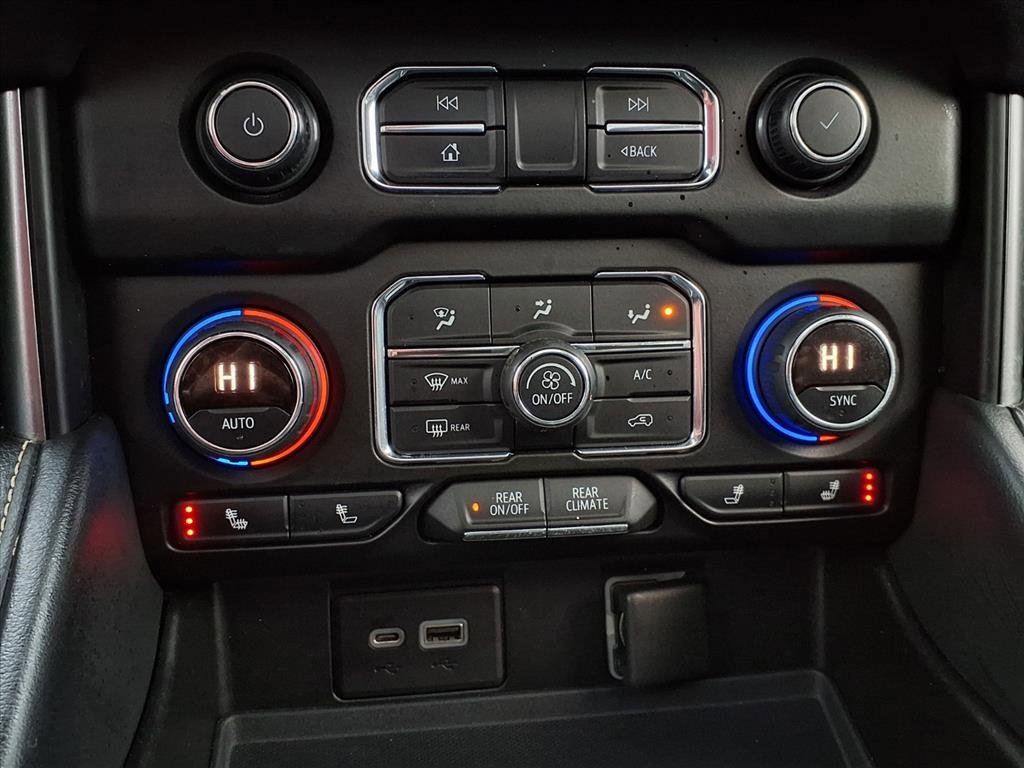 Used 2021 Chevrolet Suburban LT w/ LT Signature Package image 15